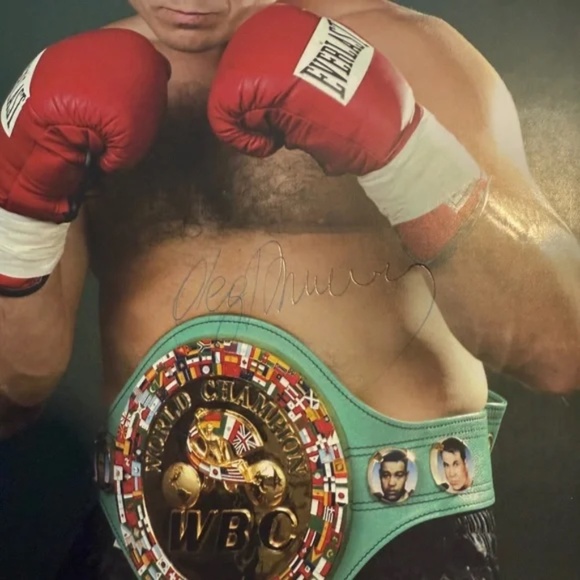 Signed Oleg Maskaev Poster | WBC Heavyweight Champion | Black Frame Included - Picture 2 of 6